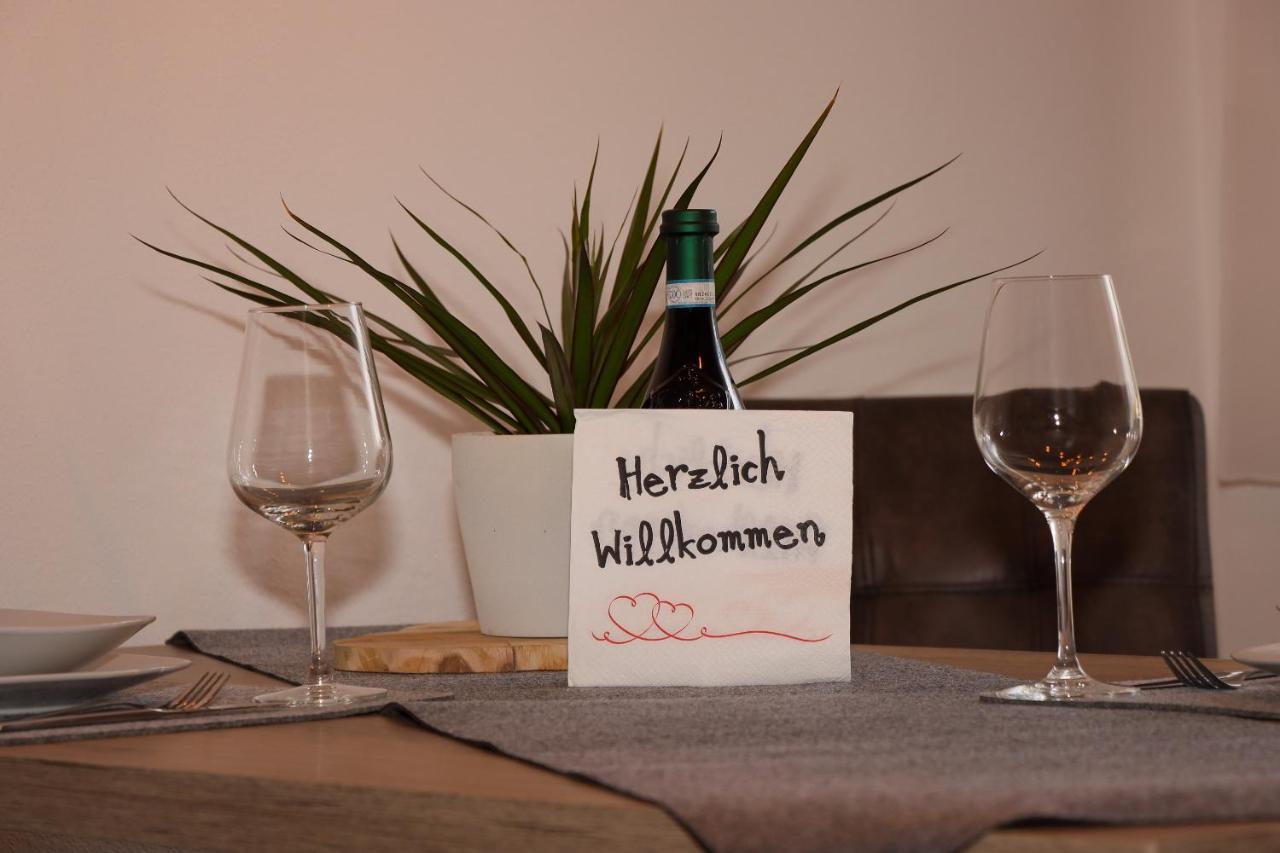Apartment Buchen Blick - Ruhige Moderne 82qm. *