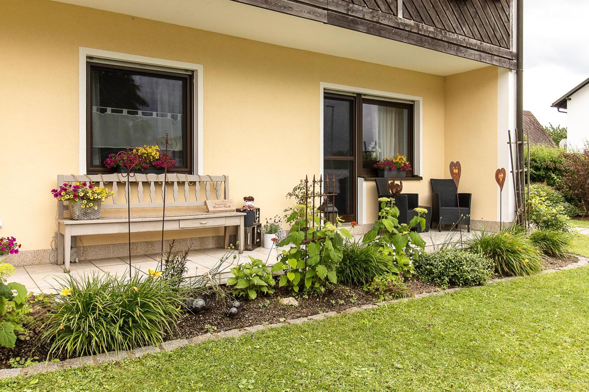 Apartment Buchen Blick - Ruhige Moderne 82qm. *