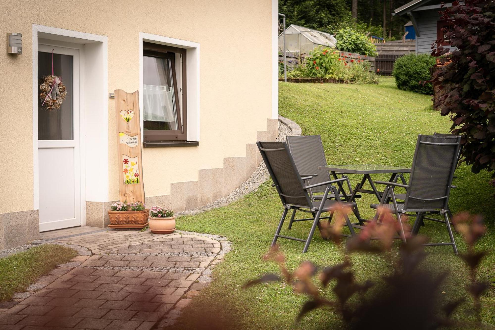 Buchen Blick - Ruhige Moderne 82qm. * Fichtelberg